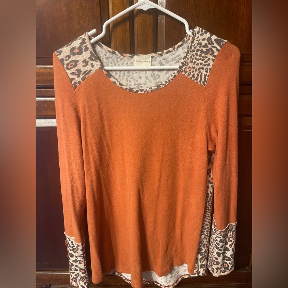 Womens long sleeved top